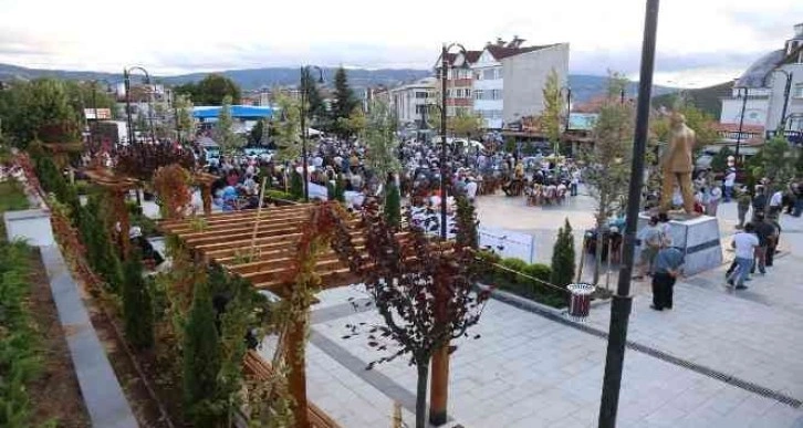 Kağıthane Belediyesi tarafından yapılan Koyulhisar Hükümet Meydanı törenle açıldı