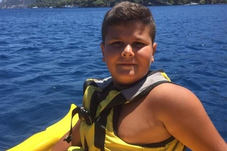 Kalp krizi geçiren 15 yaşındaki genç hayatını kaybetti