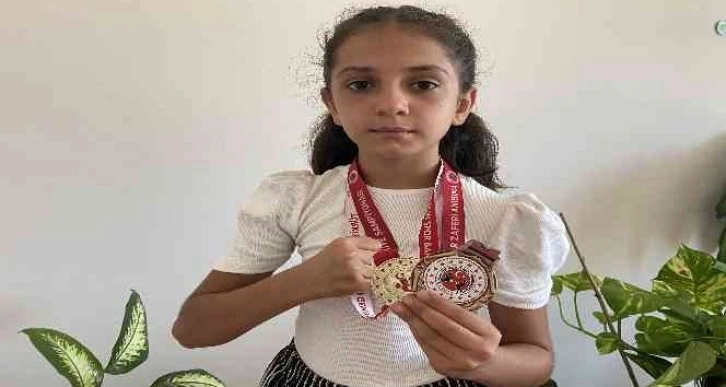 Muaythai miniklerde Antalya şampiyonu olan Rümeysa’dan büyük hedef