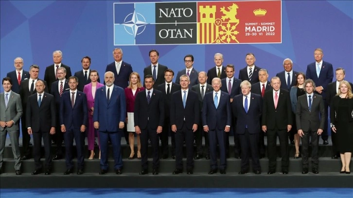 NATO ülkelerinin liderleri, İsveç ve Finlandiya'yı ittifaka katılmaya davet etme kararı aldı