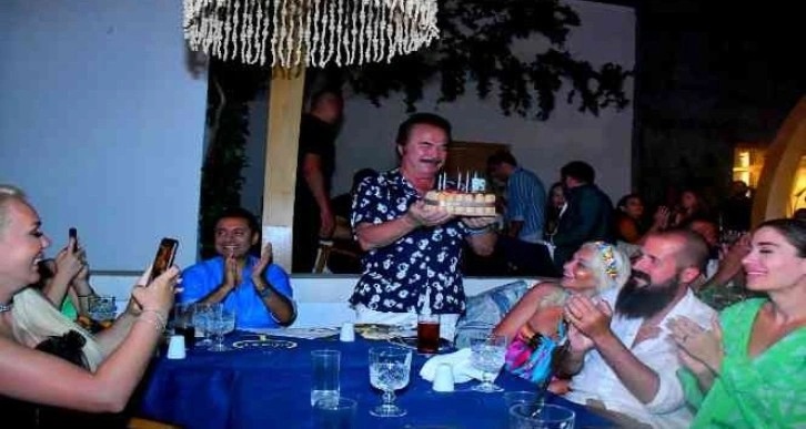 Orhan Gencebay’a Bodrum’da doğum günü sürprizi