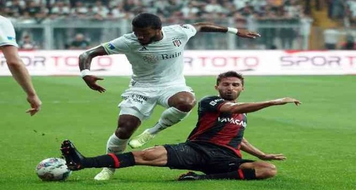 Spor Toto Süper Lig: Beşiktaş: 2 - Fatih Karagümrük: 0 (İlk yarı)