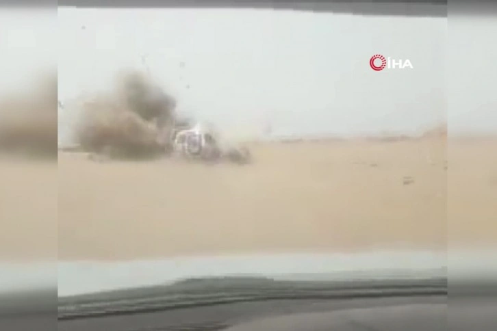 Yemen’de yola döşenen mayın araç geçişi sırasında patladı: 2 ölü, 3 yaralı