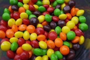 ABD'de 'Skirtless' şekerlerinde katkı maddesi bulunduğu gerekçesiyle dava açıldı