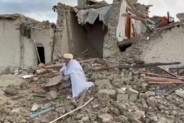 Afganistan’da evsiz kalan depremzedeler destek bekliyor