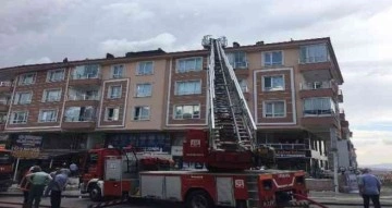 Ankara’da çatı yangını korkuttu
