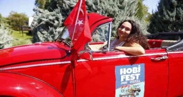 Antalya caddeleri ‘HobiFest 2022’ korteji ile renklendi