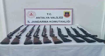 Antalya’da jandarma 10 adet ruhsatsız av tüfeği ele geçirdi