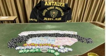 Antalya’da polisten kumar baskını