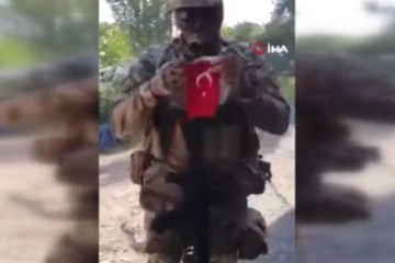 Azerbaycan askeri Laçın’da cebinden Kur'an-ı Kerim ve Türk bayrağı çıkardı