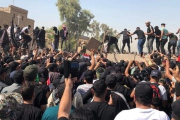 Bağdat’ta Sadr destekçileri Yeşil Bölge’yi basmaya çalışıyor