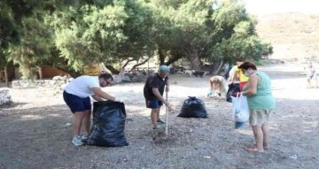 Belediye ve site sakinlerinden plaj temizliği
