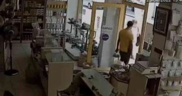 Bursa’da sadaka kutusu hırsızlığı kameralarda