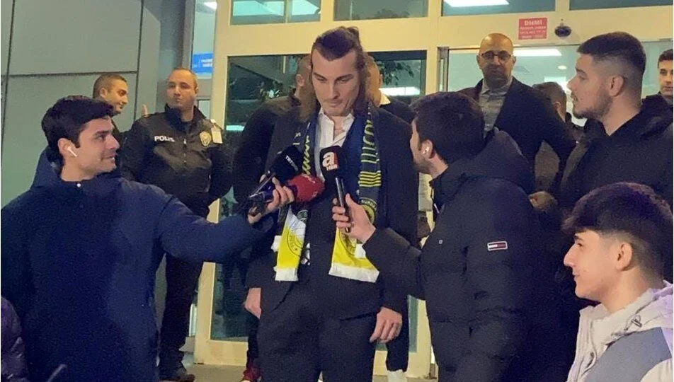 Çağlar Söyüncü Fenerbahçe için İstanbul'a geldi
