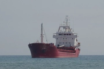 Çanakkale açıklarında karaya oturan gemi kurtarıldı