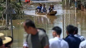 Çin'de aşırı yağışlar on binlerce kişiyi olumsuz etkiliyor