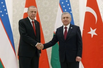 Cumhurbaşkanı Erdoğan, Özbekistanlı mevkidaşı Mirziyoyev ile görüştü