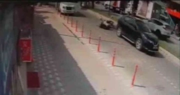 Edremit’te motosiklet, aniden açılan aracın kapısına çarptı
