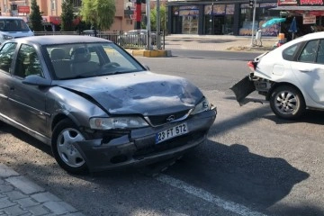 Elazığ’da trafik kazası: 3 yaralı!