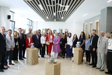 Emine Erdoğan, Türkiye’de engellilere hizmet veren ilk halk eğitim merkezinin açılışını yaptı