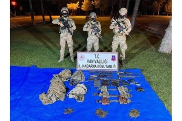 EREN ABLUKA-35 Operasyonunda teröristlere ait silah ve doküman ele geçirildi