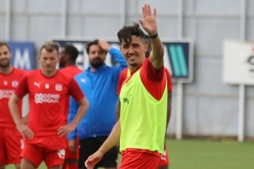 Fayçal Fajr, Sivasspor’a veda etti