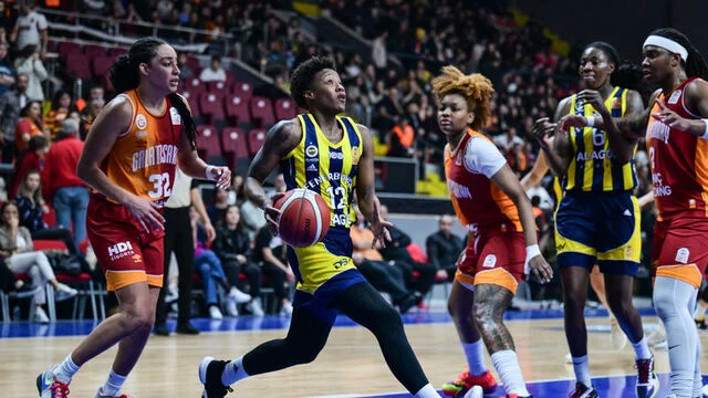 Fenerbahçe Galatasaray derbisine taraftar yasağı geldi