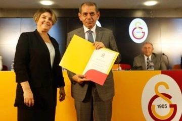 Galatasaray'da Dursun Özbek ve yönetimi mazbatalarını aldı
