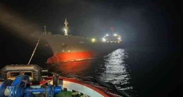 İstanbul Boğazı’nda 120 metre boyundaki kargo gemisi arızalandı