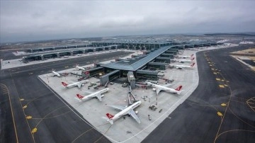 İstanbul Havalimanı'nda günlük uçuş ve yolcu sayısı rekoru kırılması bekleniyor
