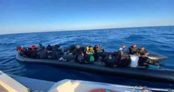 İzmir açıklarında 69 göçmen kurtarıldı, 21 göçmen yakalandı