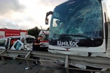 Kemerburgaz'da zincirleme kaza! 5 yaralı