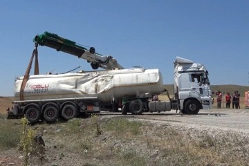 Kırıkkale'de glikol sıvısı yüklü tanker devrildi: 1 yaralı