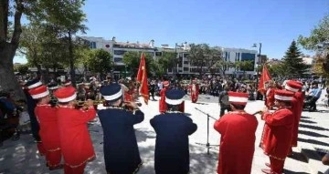 Konya Büyükşehir Mehter Takımı her hafta vatandaşlarla buluşuyor