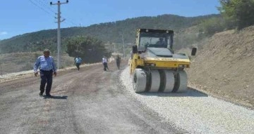 Konyaaltı ve Kumluca bağlantı yolu asfaltlama