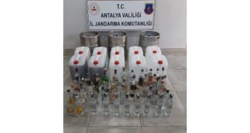 Manavgat’ta otel odasında 387 litre sahte içki ele geçirildi