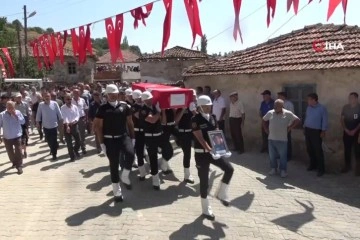 Mardin’deki kazada şehit olan polis Yahya Ergin Çanakkale'de toprağa verildi