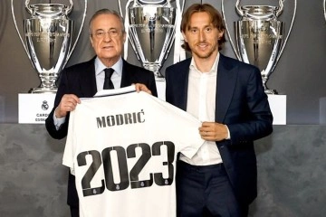Modric, 1 yıl daha Real Madrid’de