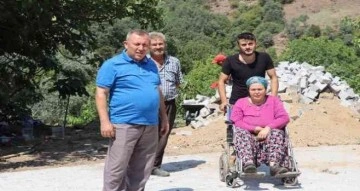 Nazilli Belediyesi engelli Şimşek’in evinin yolunu yeniledi