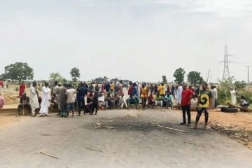 Nijerya’da düğün konvoyuna pusu kuruldu: 29 kişi kaçırıldı