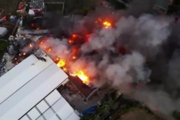 Silivri’de elektronik eşya üreten fabrikada yangın