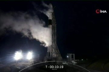 SpaceX'in uzaya yapacağı kargo uçuşu ertelendi