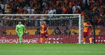 Spor Toto Süper Lig: Galatasaray: 1 - Gaziantep FK: 1 (İlk yarı)