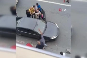 Sultangazi'de 4 kişi aracını park eden polisi böyle darp etti