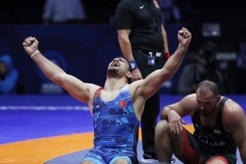 Taha Akgül, Dünya Güreş Şampiyonası’nda finalde
