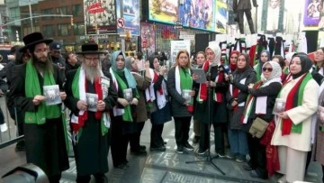 Times Meydanı'nda Filistinli kadınlarla dayanışma eylemi düzenlendi