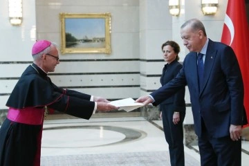 Vatikan Büyükelçisi Solczynski, Cumhurbaşkanı Erdoğan'a güven mektubu sundu