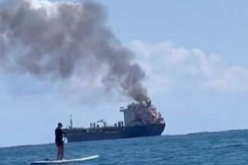 Yakıt yüklü gemideki yangın, gemi personeli tarafından söndürüldü