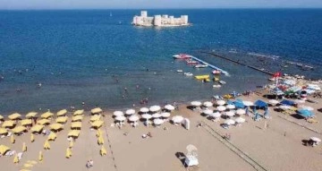 Yaz tatili başladı, turizmin merkezi Kızkalesi’nde yoğunluk arttı